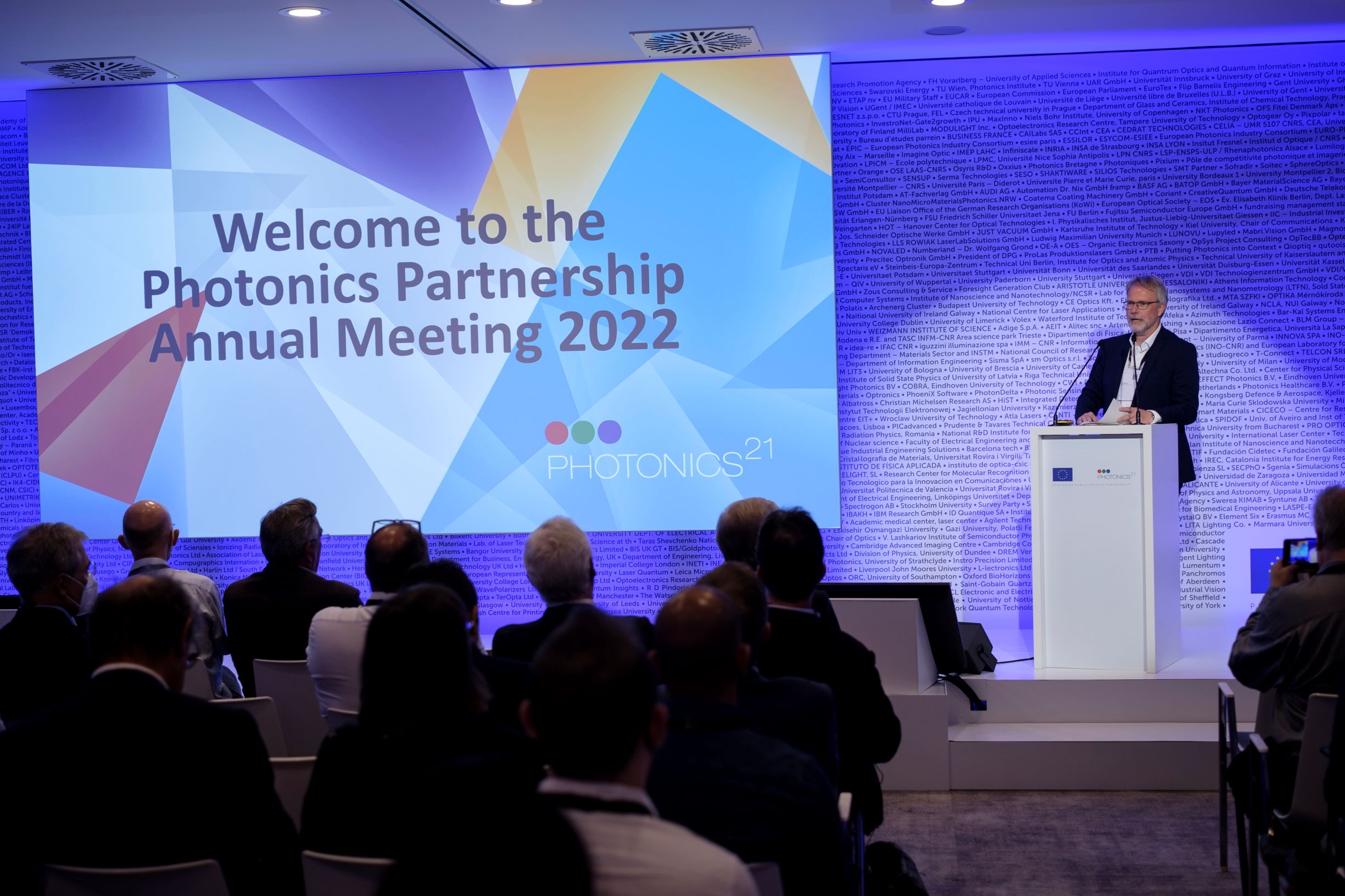 Auf dem Bild zu sehen ist das Publikum beim Jahrestreffen der europäischen Photonik Partnerschaft, das am 30. Juni und 1. Juli in Brüssel stattfand.